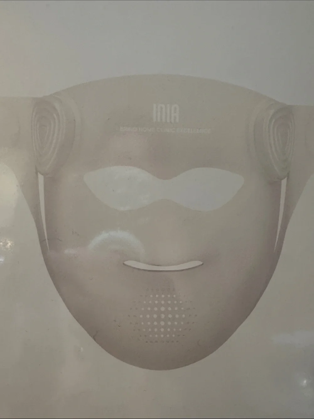 INIA Glow LED Facial Mask Pink